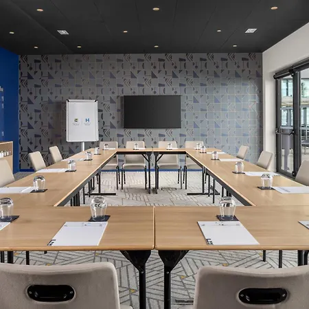 Hyatt Place Paris Charles De Gaulle Airport ホテル 4*