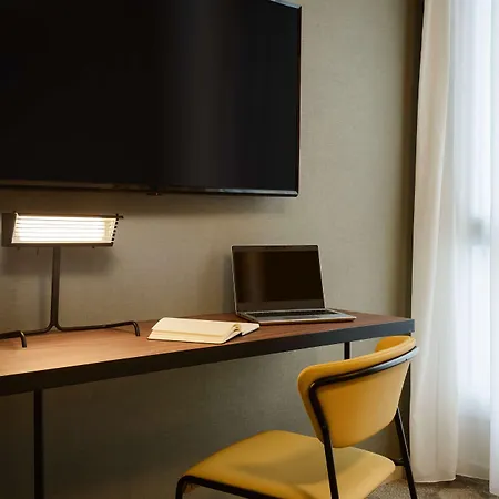 Hyatt Place Paris Charles De Gaulle Airport Отель Руасси-эн-Франс