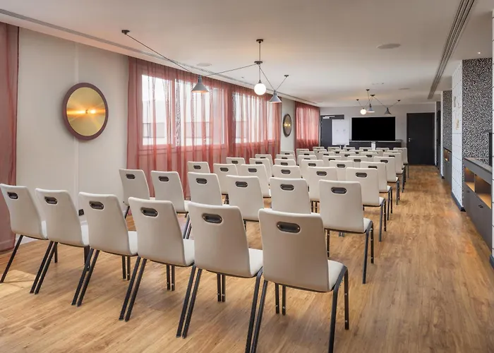 Hotel Hyatt Place Paris Charles De Gaulle Airport 4*